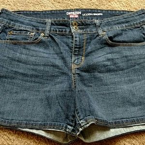 Levi's Denizen Jean shorts